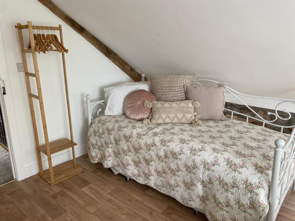 Pippin Lodge Llanwrda Экстерьер фото
