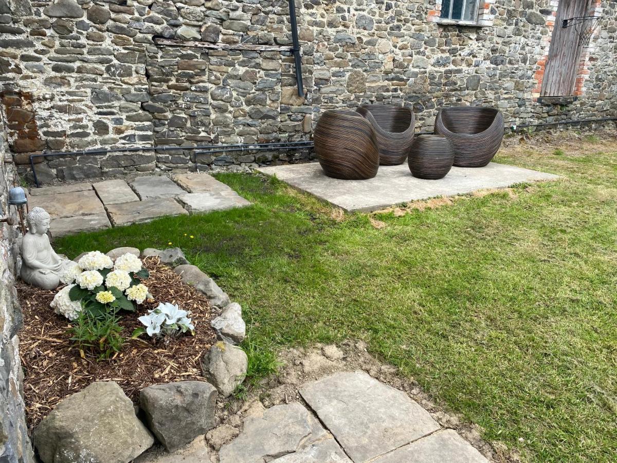 Pippin Lodge Llanwrda Экстерьер фото