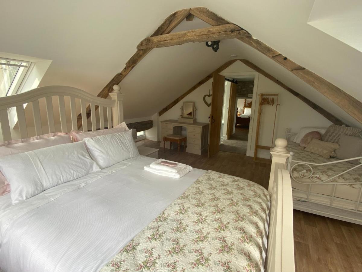 Pippin Lodge Llanwrda Экстерьер фото