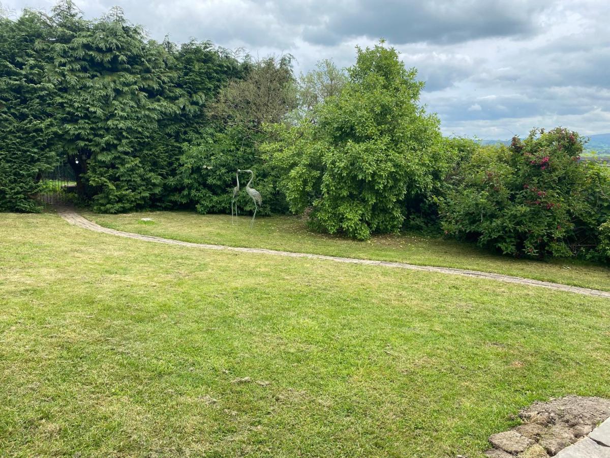 Pippin Lodge Llanwrda Экстерьер фото